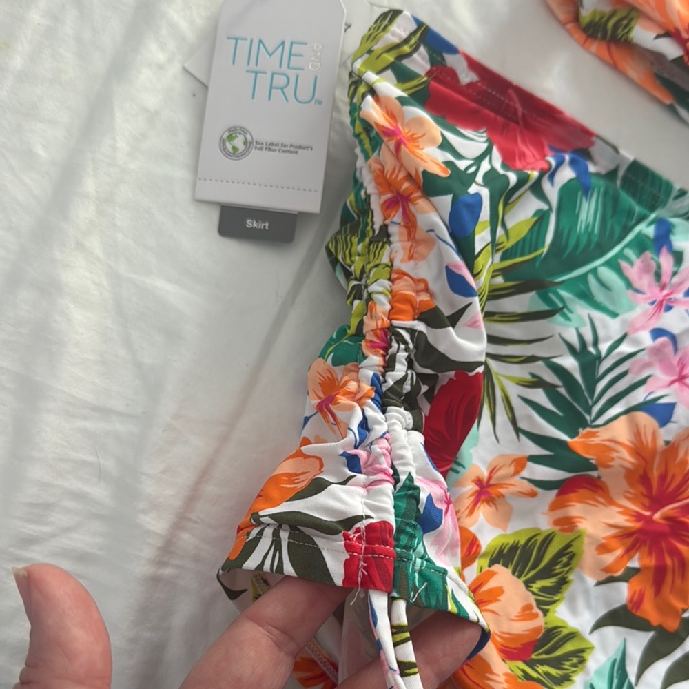 Tropical Floral Swim Set - Picture 5 of 10